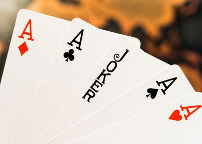 Ljuddämpande tavla - Joker among aces