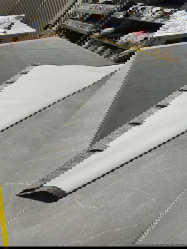 Silent Curtain Feltra - Andrahandssortering, mörkbeige