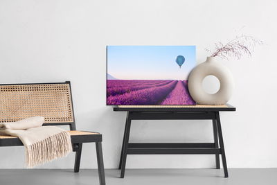 Ljuddämpande tavla - Balloon over a lavender field