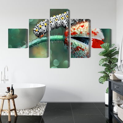 Ljuddämpande tavla - A caterpillar and a ladybug