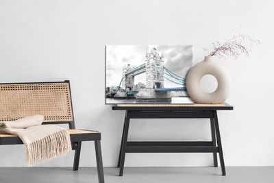 Ljuddämpande tavla - Sketch of tower bridge