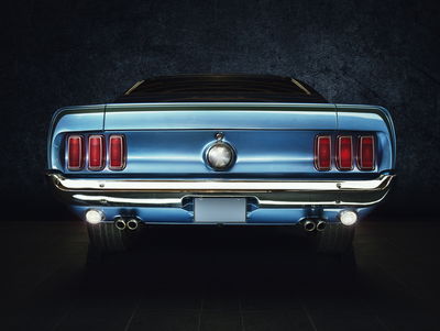 Ljuddämpande tavla - The back of an old ford