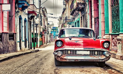 Ljuddämpande tavla - Red chevrolet car in retro