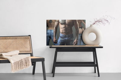 Ljuddämpande tavla - Tattooed man with women