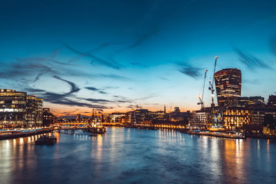 Ljuddämpande tavla - River thames in great britain