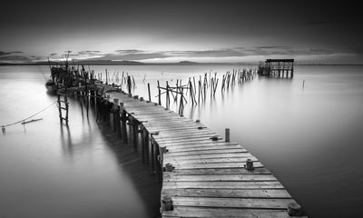 Ljuddämpande tavla - A dilapidated pier
