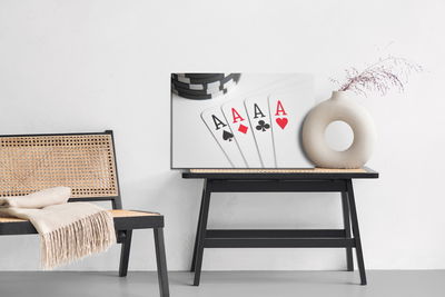 Ljuddämpande tavla - Four aces to play poker