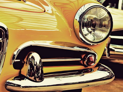 Ljuddämpande tavla - The front of a vintage car