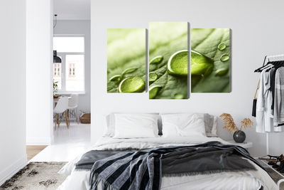 Ljuddämpande tavla - Water drops on a leaf