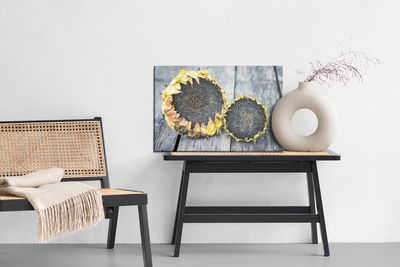 Ljuddämpande tavla - Sunflowers on the background