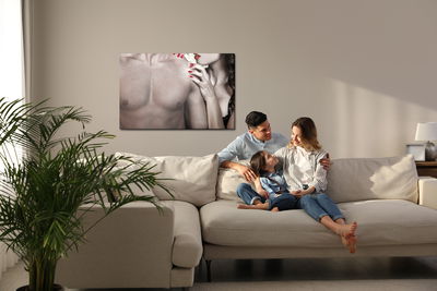 Ljuddämpande tavla - Couple in a sensual pose