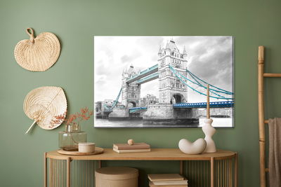 Ljuddämpande tavla - Sketch of tower bridge