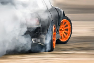 Ljuddämpande tavla - Drifting car in a puff