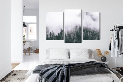 Ljuddämpande tavla - A forest shrouded in fog