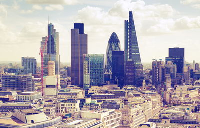 Ljuddämpande tavla - View of a modern London