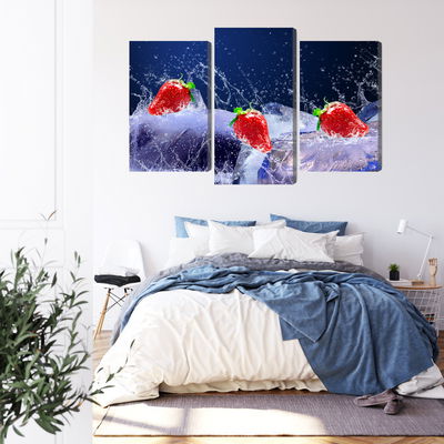 Ljuddämpande tavla - Strawberries on ice