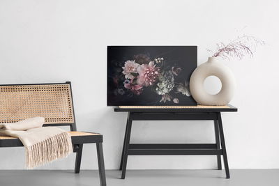 Ljuddämpande tavla - Peonies on a dark background