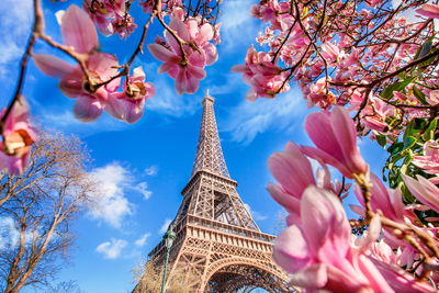 Ljuddämpande tavla - Eiffel tower between