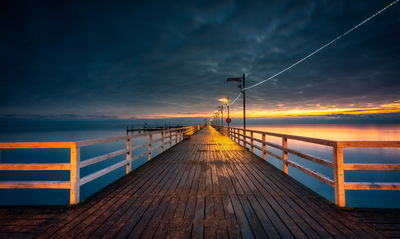 Ljuddämpande tavla - Evening view of the wooden