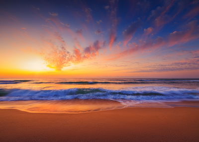 Ljuddämpande tavla - Clouds by the sea