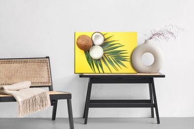 Ljuddämpande tavla - Leaf and coconut fruit