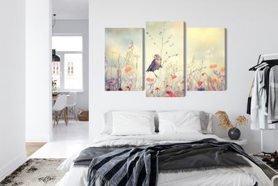 Ljuddämpande tavla - A bird among wild flowers