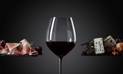 Ljuddämpande tavla - A glass of red wine