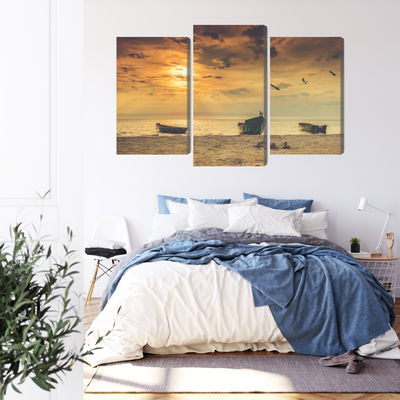 Ljuddämpande tavla - Boats on the beach at sunset