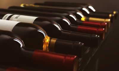 Ljuddämpande tavla - Delicious wine bottles