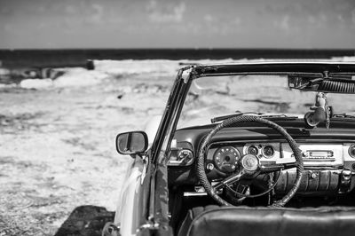 Ljuddämpande tavla - The interior of an old cuban