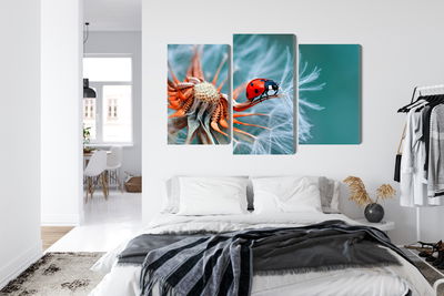 Ljuddämpande tavla - Ladybug on a dandelion