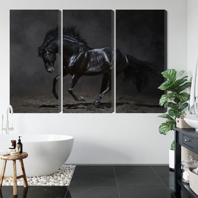 Ljuddämpande tavla - Black horse at a gallop