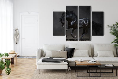Ljuddämpande tavla - Black horse at a gallop