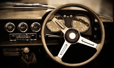 Ljuddämpande tavla - The dashboard of an antique