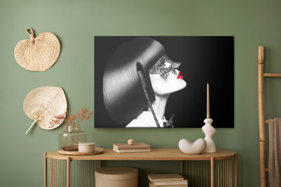 Ljuddämpande tavla - Woman in vintage mask