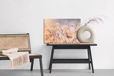 Ljuddämpande tavla - Butterflies among lavender