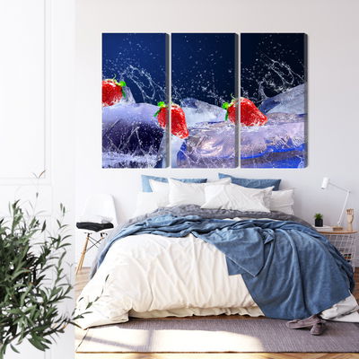 Ljuddämpande tavla - Strawberries on ice