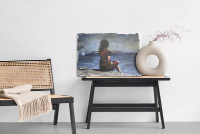 Ljuddämpande tavla - Woman on the beach