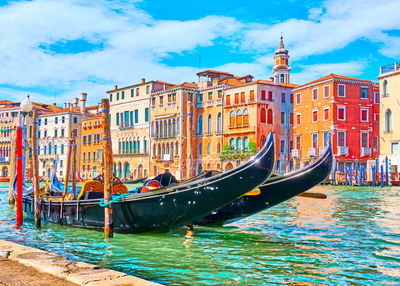 Ljuddämpande tavla - Colorful buildings in venice