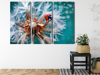 Ljuddämpande tavla - Ladybug on a dandelion