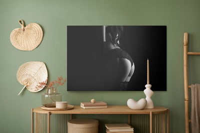 Ljuddämpande tavla - Woman in partial shade