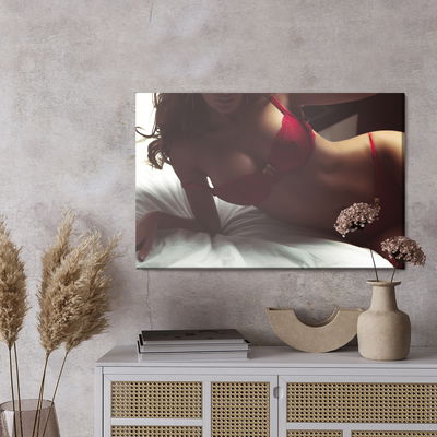 Ljuddämpande tavla - Woman in lingerie on the bed