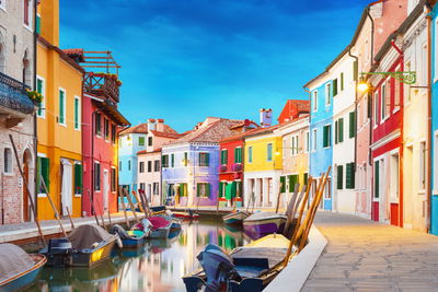 Ljuddämpande tavla - Colorful buildings of venice
