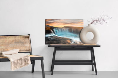 Ljuddämpande tavla - A majestic waterfall