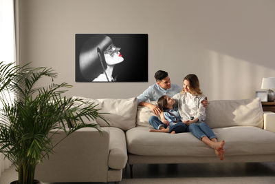 Ljuddämpande tavla - Woman in vintage mask