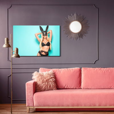 Ljuddämpande tavla - Woman in bunny costume