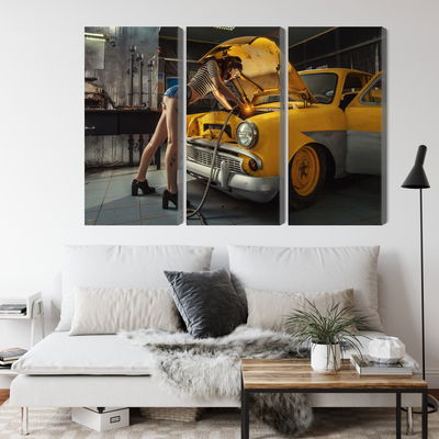 Ljuddämpande tavla - Sexy woman welded to a car