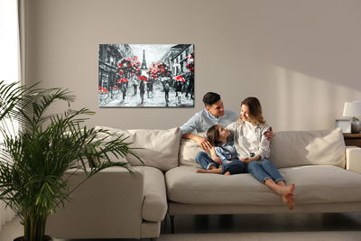 Ljuddämpande tavla - People with red umbrellas