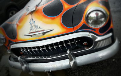 Ljuddämpande tavla - Historic car with flames