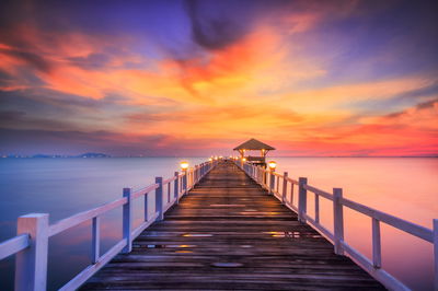 Ljuddämpande tavla - Sunset over the pier